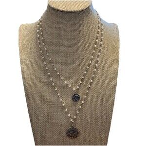Andante Necklace 2 Layer white bead, round pendants